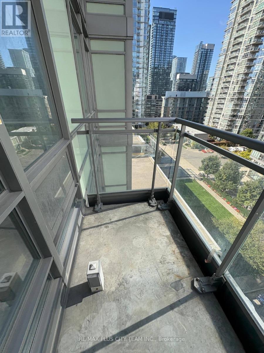 1008 - 5 Mariner Terrace, Toronto, Ontario  M5V 3V6 - Photo 15 - C12463202
