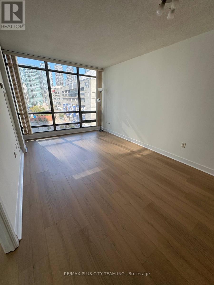 1008 - 5 Mariner Terrace, Toronto, Ontario  M5V 3V6 - Photo 2 - C12463202