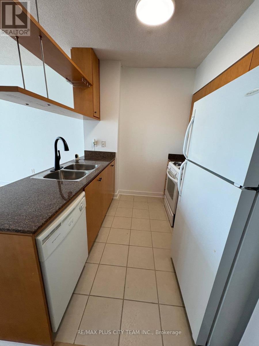 1008 - 5 Mariner Terrace, Toronto, Ontario  M5V 3V6 - Photo 7 - C12463202