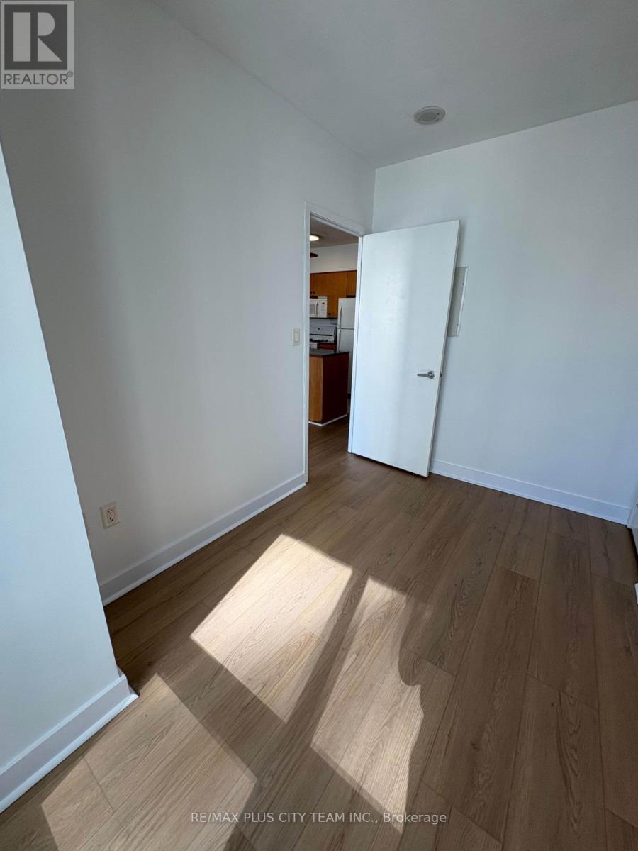 1008 - 5 Mariner Terrace, Toronto, Ontario  M5V 3V6 - Photo 9 - C12463202