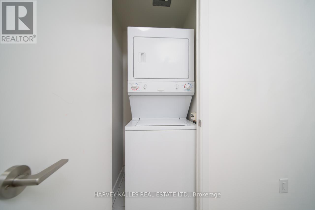 4003 - 33 Bay Street, Toronto, Ontario  M5J 2Z3 - Photo 4 - C12463208