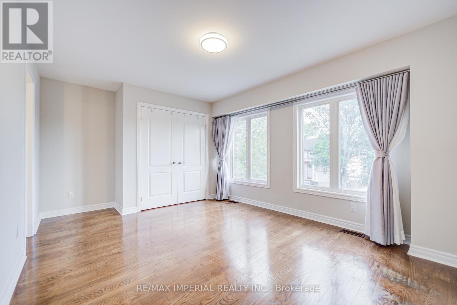 206 Hollywood Avenue, Toronto, Ontario  M2N 3K6 - Photo 33 - C12463240