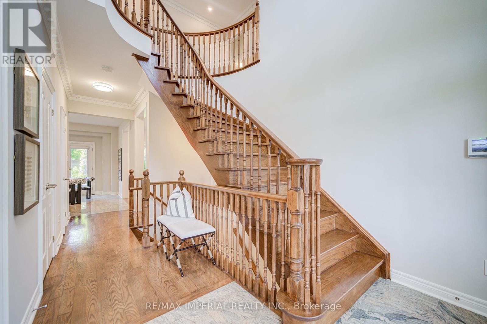 206 Hollywood Avenue, Toronto, Ontario  M2N 3K6 - Photo 4 - C12463240