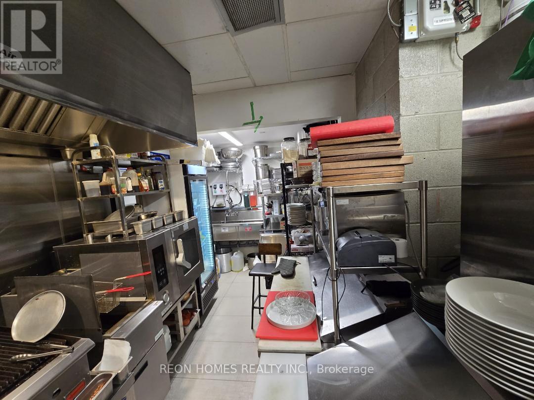 103 - 612 Richmond Street W, Toronto, Ontario  M5V 1Y9 - Photo 4 - C12463245