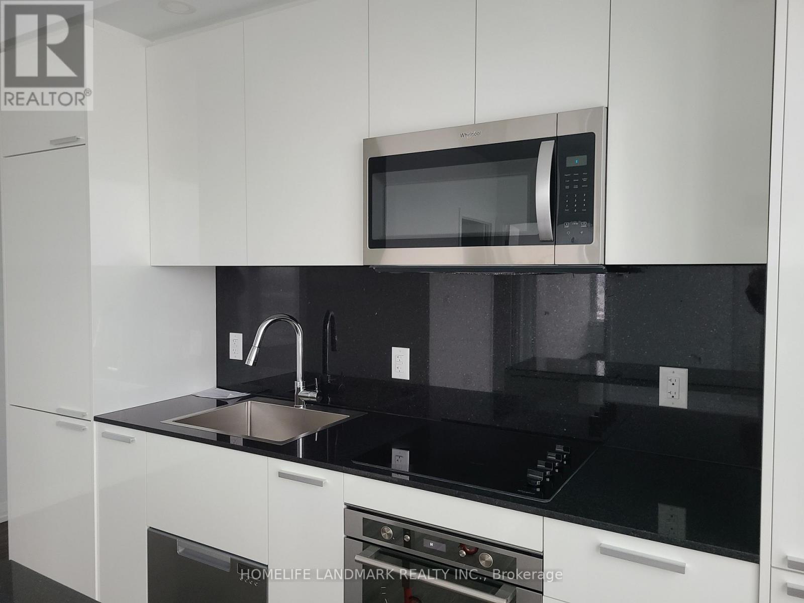 2902 - 75 Canterbury Place, Toronto, Ontario  M2N 0L2 - Photo 2 - C12463269