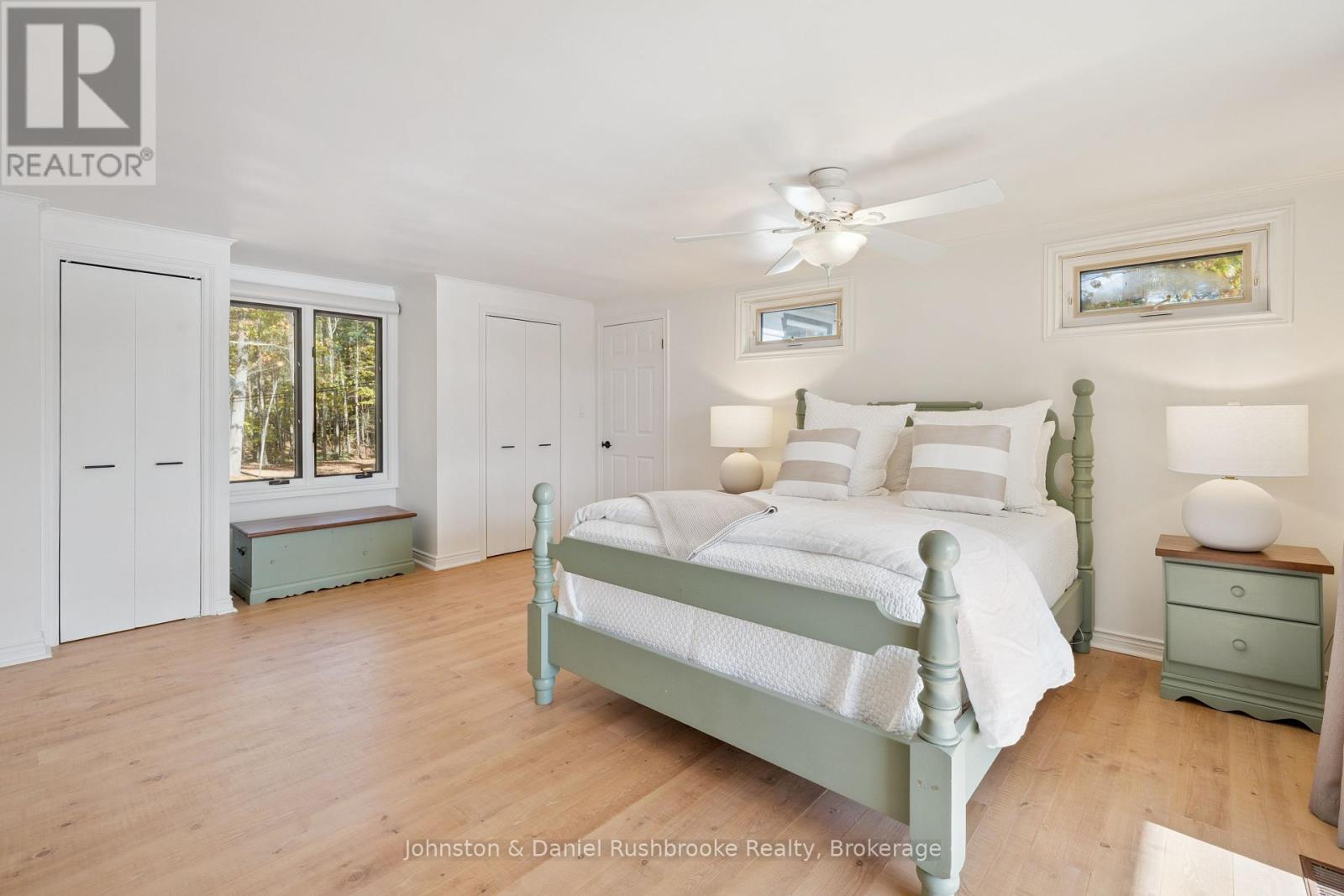 1042 El-Kee Point Lane, Muskoka Lakes, Ontario  P0B 1J0 - Photo 15 - X12463395