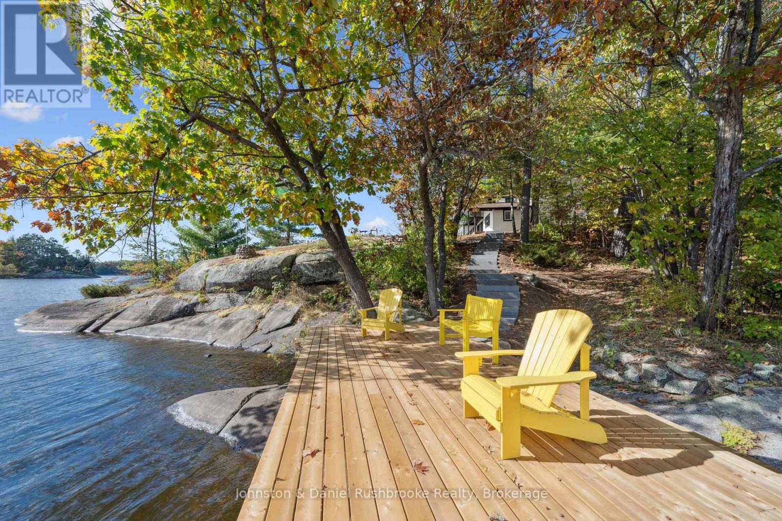 1042 El-Kee Point Lane, Muskoka Lakes, Ontario  P0B 1J0 - Photo 2 - X12463395