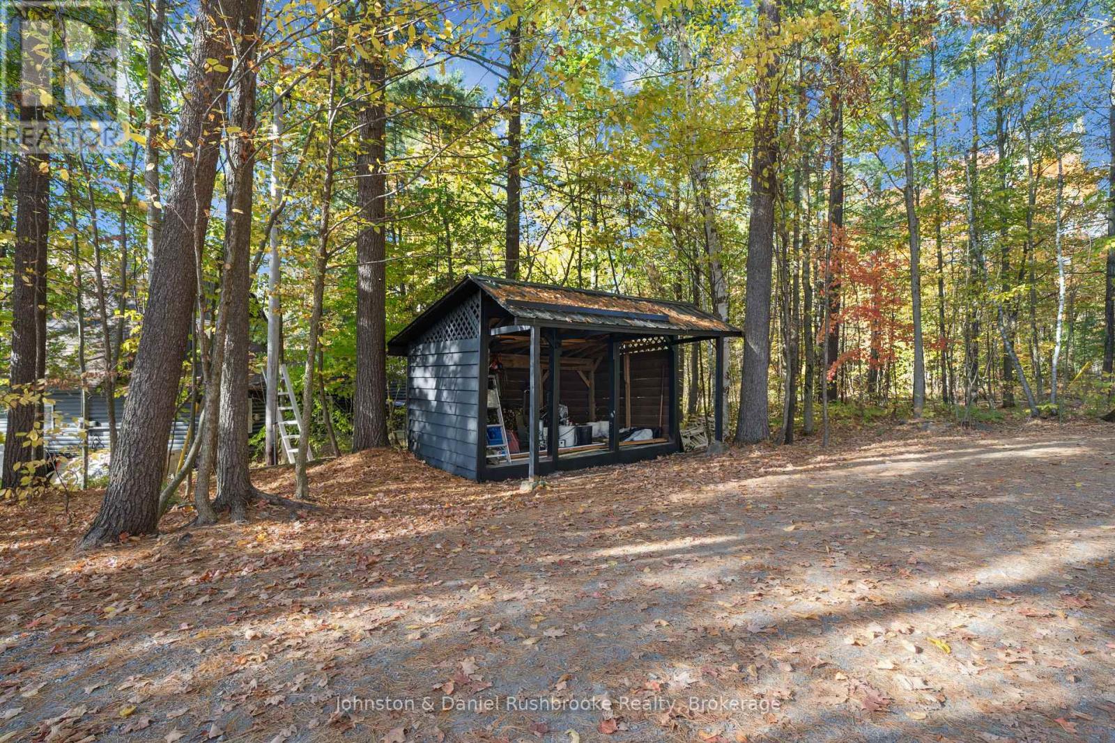 1042 El-Kee Point Lane, Muskoka Lakes, Ontario  P0B 1J0 - Photo 28 - X12463395