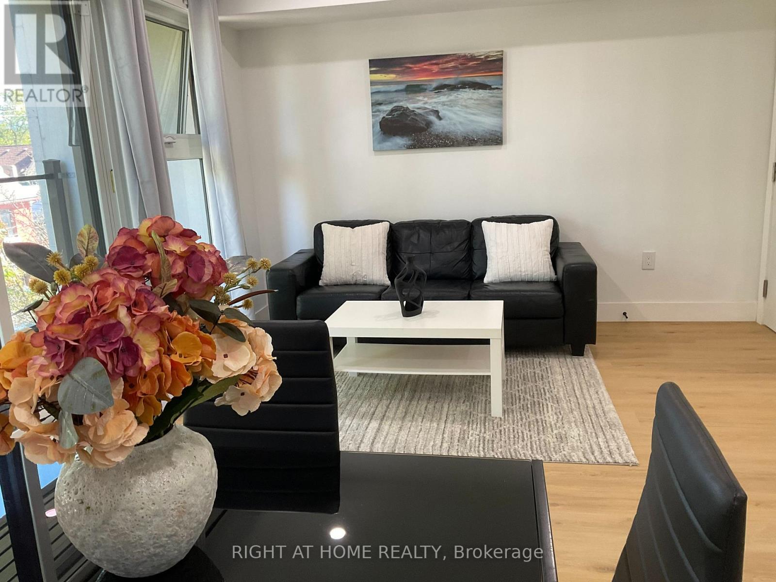 674 Manning Avenue W, Toronto, Ontario  M6G 2W4 - Photo 19 - C12463307