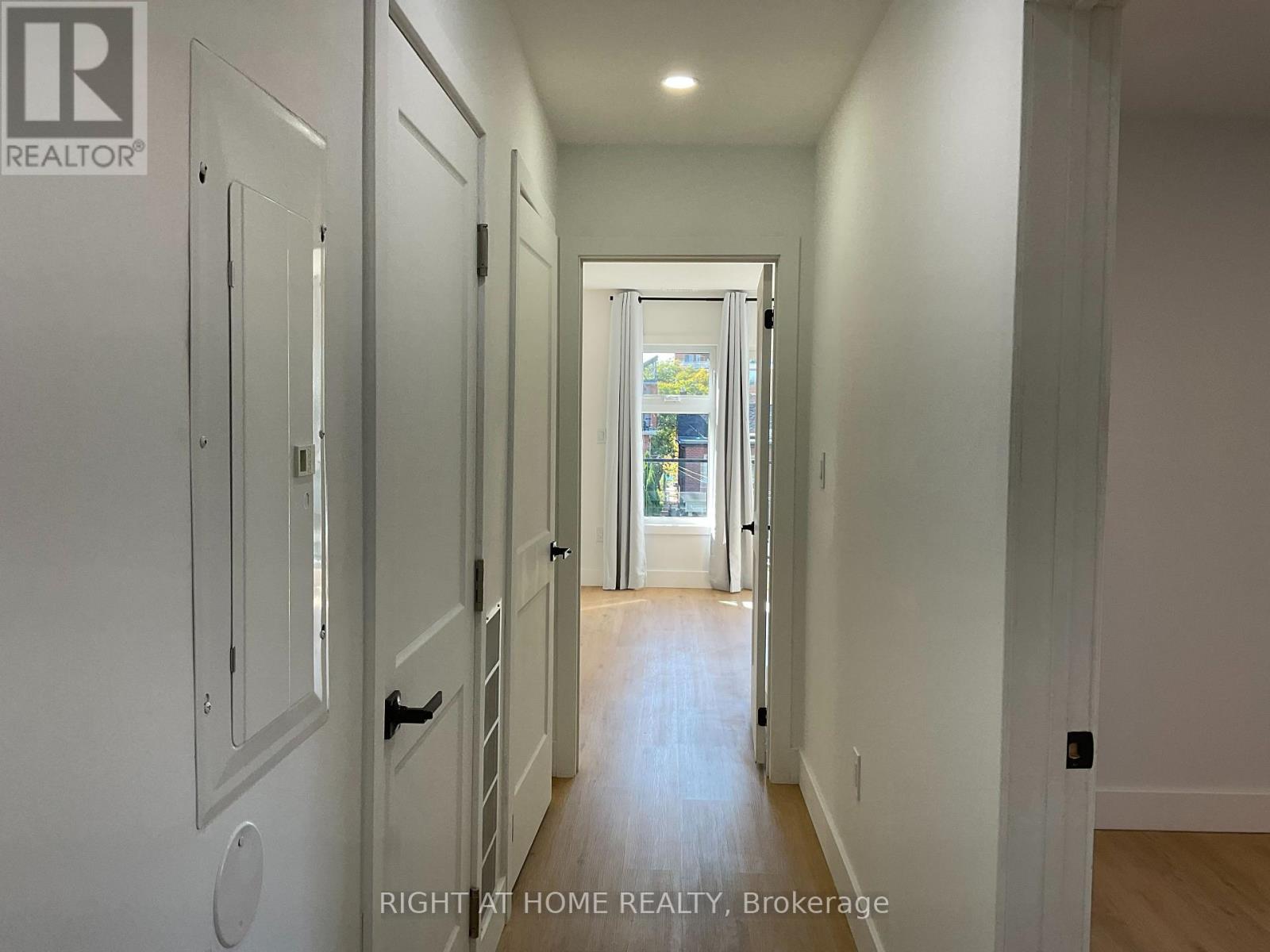 674 Manning Avenue W, Toronto, Ontario  M6G 2W4 - Photo 21 - C12463307