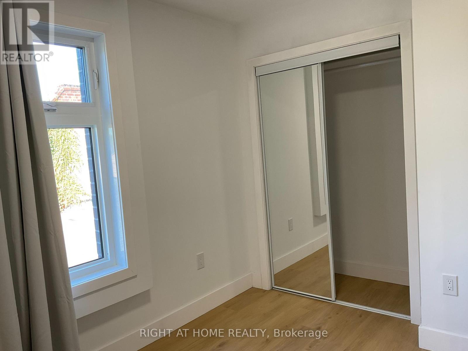674 Manning Avenue W, Toronto, Ontario  M6G 2W4 - Photo 24 - C12463307