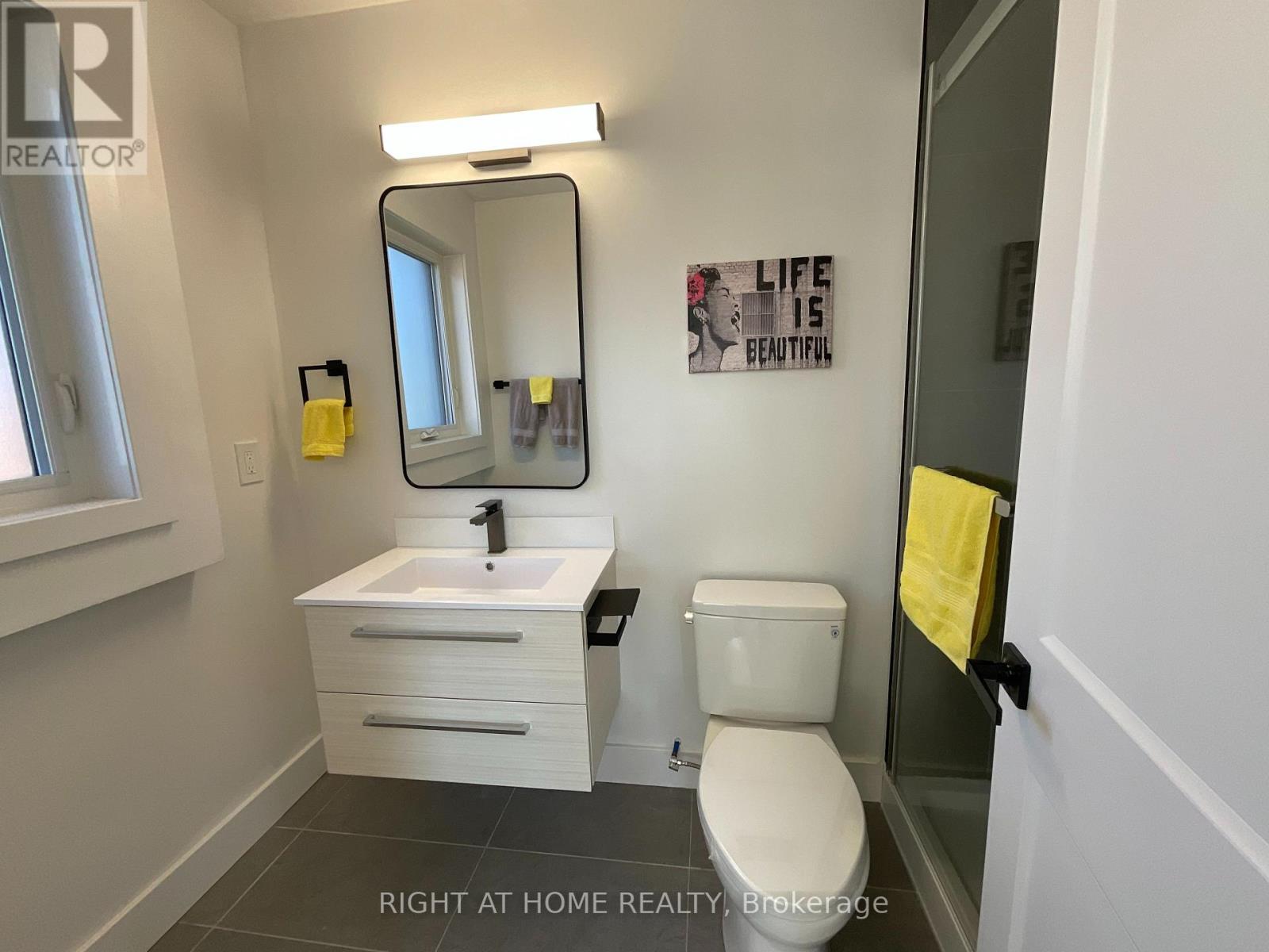 674 Manning Avenue W, Toronto, Ontario  M6G 2W4 - Photo 34 - C12463307