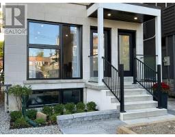 THIRD FLOOR - 674 MANNING AVENUE, Toronto, Ontario
