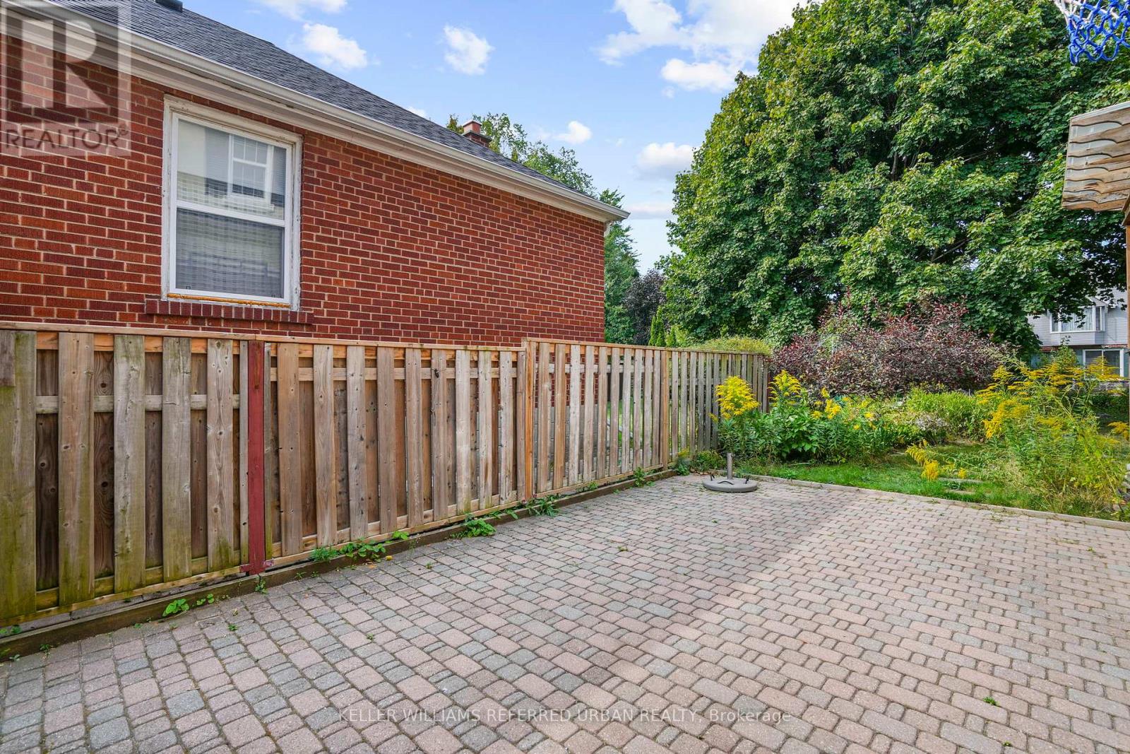 Upper - 240 Cameron Avenue, Toronto, Ontario  M2N 1E7 - Photo 12 - C12463322