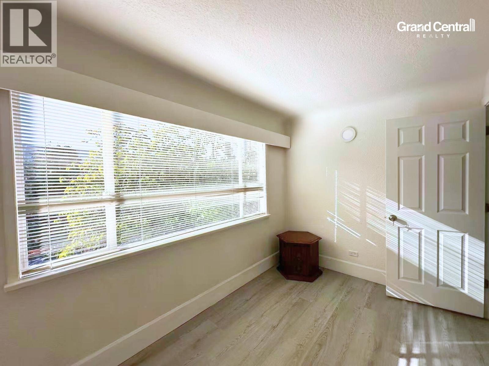8692 French Street, Vancouver, British Columbia  V6P 4W6 - Photo 3 - C8072994