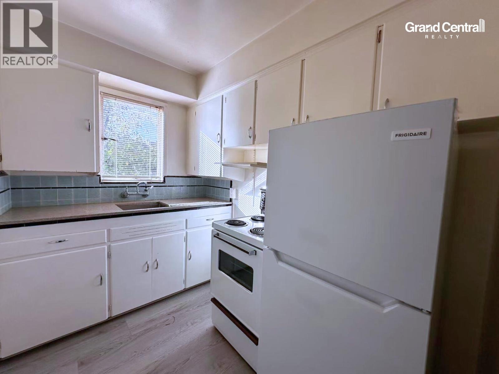 8692 French Street, Vancouver, British Columbia  V6P 4W6 - Photo 6 - C8072994
