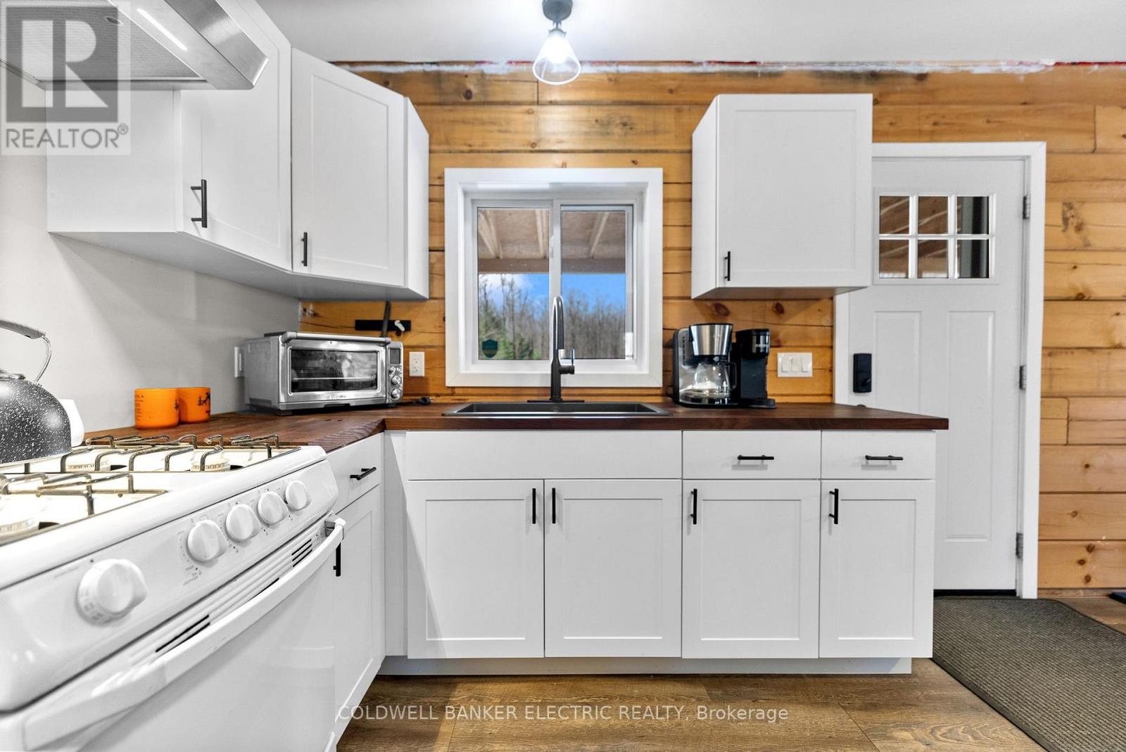 2075 Dyno Road, Highlands East, Ontario  K0L 1C0 - Photo 15 - X12463374