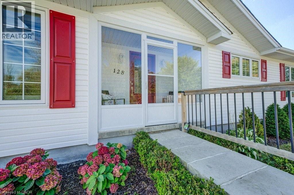 128 Wesley Crescent, Waterloo, Ontario  N2J 4G8 - Photo 4 - 40776689
