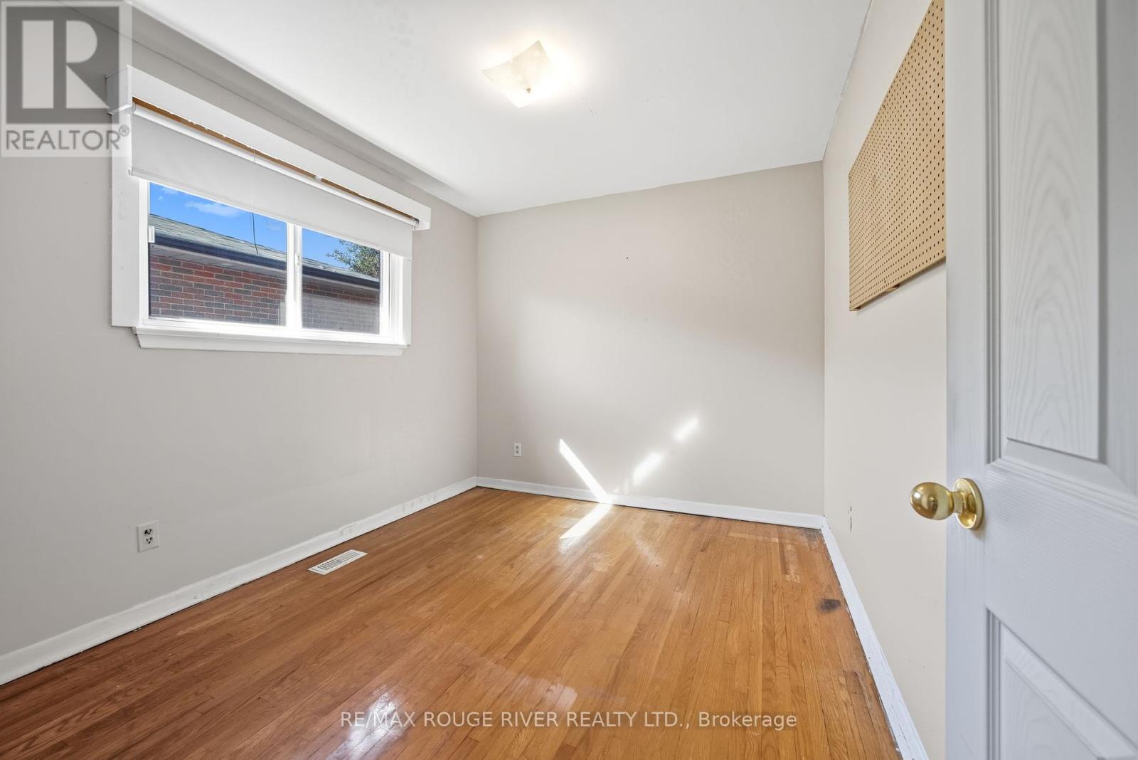 412 Brimorton Drive, Toronto, Ontario  M1H 2E3 - Photo 12 - E12463161
