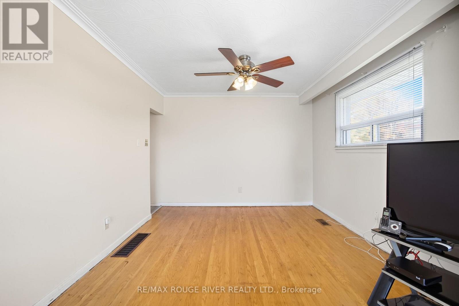 412 Brimorton Drive, Toronto, Ontario  M1H 2E3 - Photo 6 - E12463161