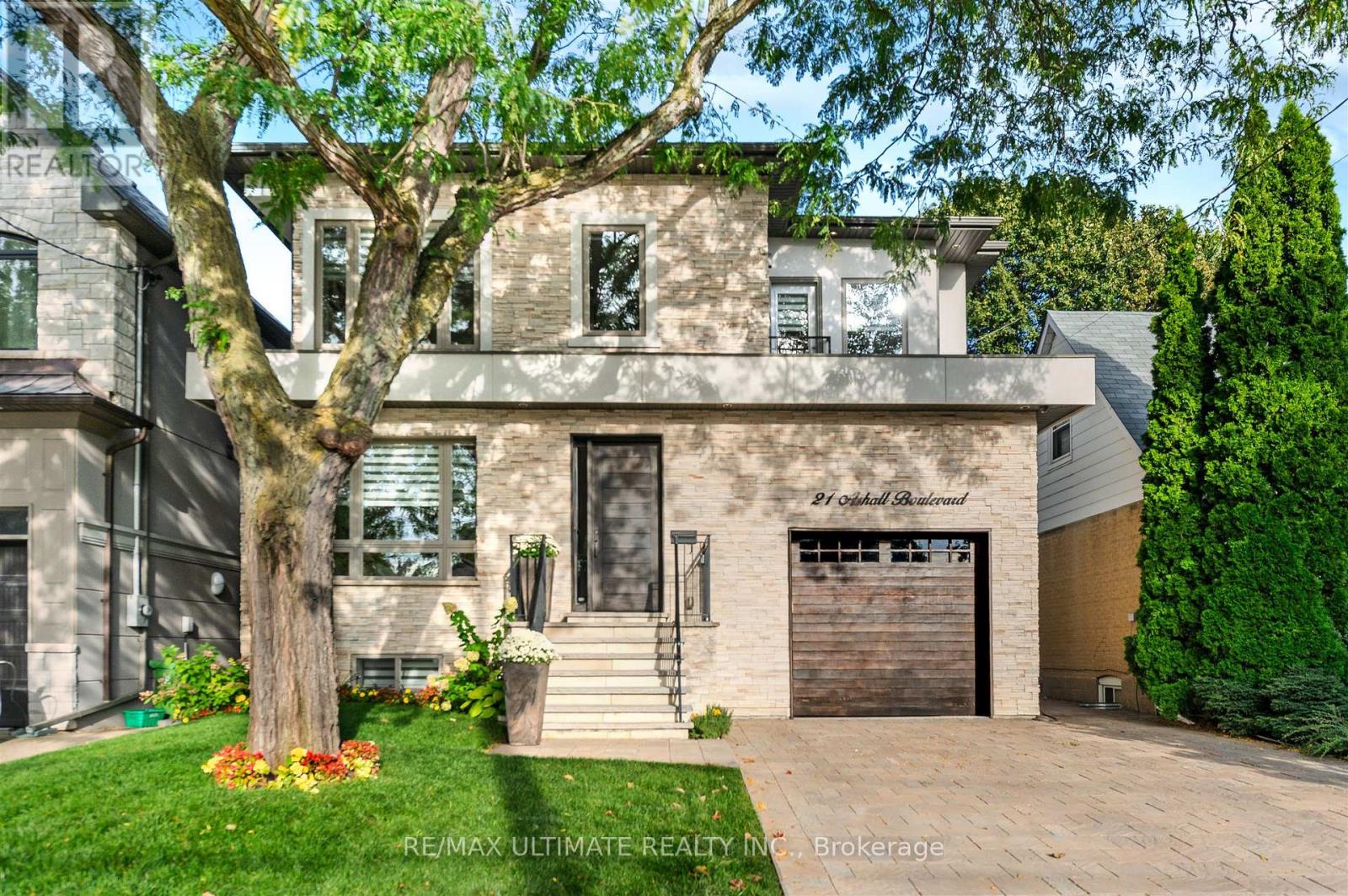 21 Ashall Boulevard, Toronto, Ontario  M4B 3C2 - Photo 1 - E12463193