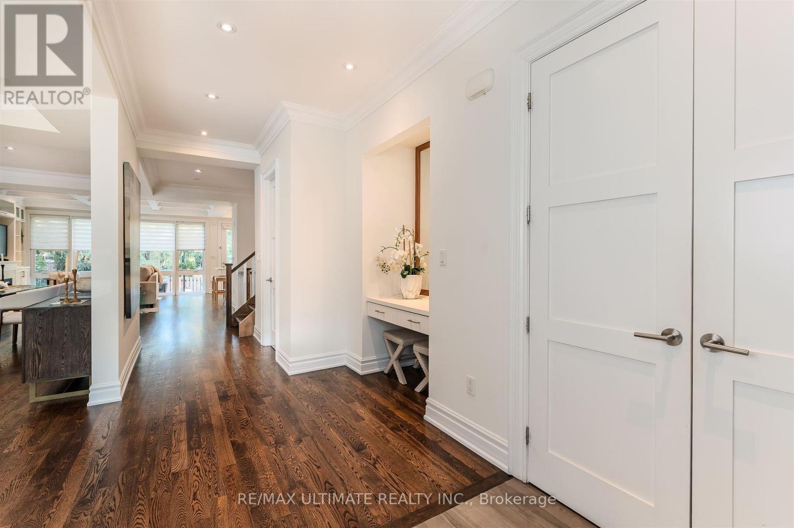 21 Ashall Boulevard, Toronto, Ontario  M4B 3C2 - Photo 4 - E12463193