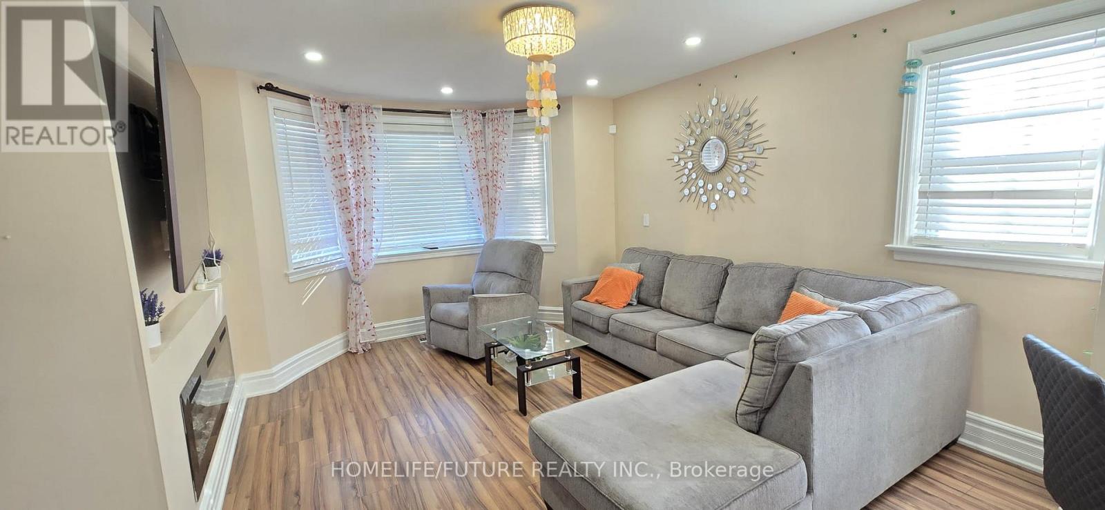 52 Falaise Road, Toronto, Ontario  M1E 3B8 - Photo 3 - E12463195