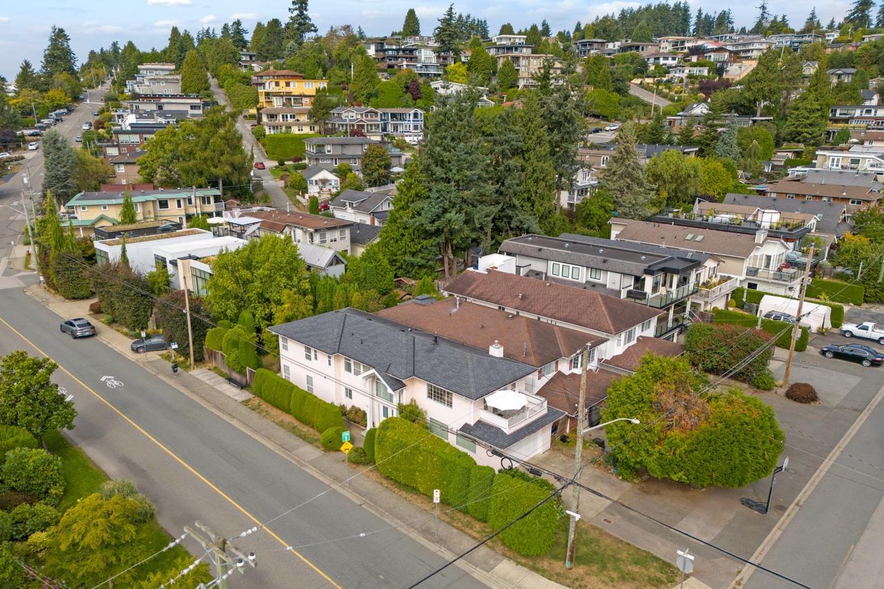 907 Maple Street, White Rock, British Columbia  V4B 4M4 - Photo 3 - R3058123