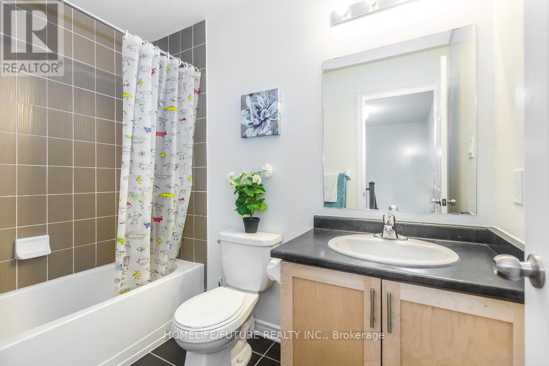 15 Sharbot Lane, Markham, Ontario  L6E 0S7 - Photo 16 - N12463139