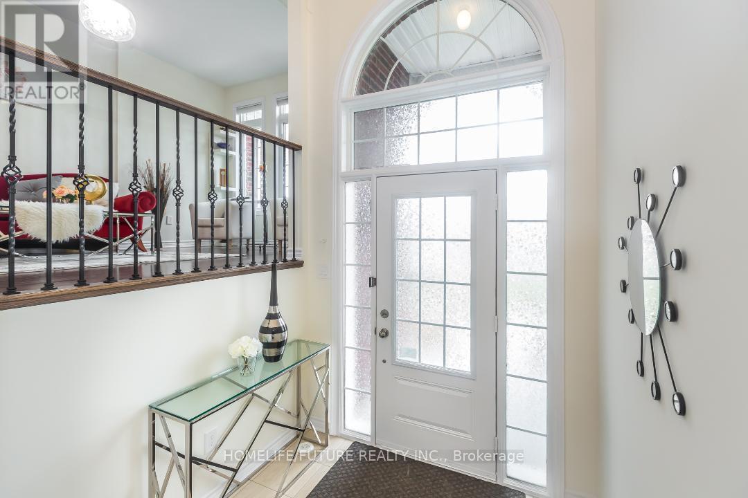 15 Sharbot Lane, Markham, Ontario  L6E 0S7 - Photo 2 - N12463139