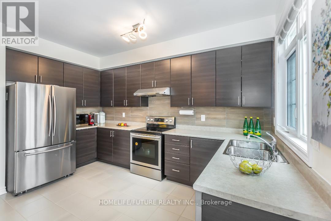15 Sharbot Lane, Markham, Ontario  L6E 0S7 - Photo 7 - N12463139