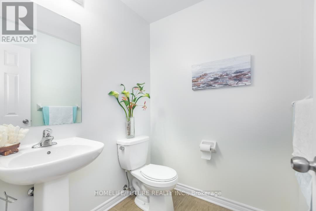15 Sharbot Lane, Markham, Ontario  L6E 0S7 - Photo 9 - N12463139