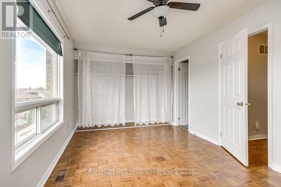 138 Melville Avenue, Vaughan, Ontario  L6A 1Y9 - Photo 10 - N12463148