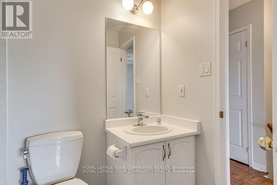 138 Melville Avenue, Vaughan, Ontario  L6A 1Y9 - Photo 12 - N12463148