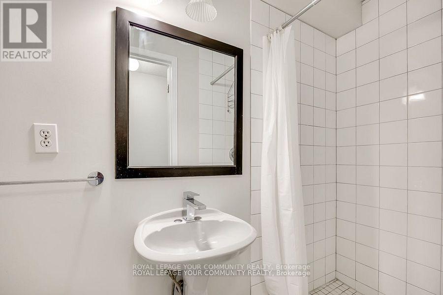 138 Melville Avenue, Vaughan, Ontario  L6A 1Y9 - Photo 17 - N12463148
