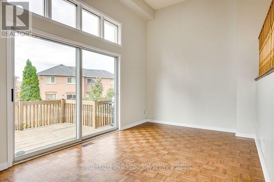 138 Melville Avenue, Vaughan, Ontario  L6A 1Y9 - Photo 4 - N12463148