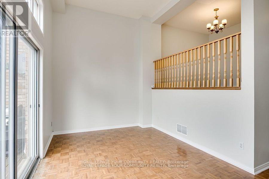 138 Melville Avenue, Vaughan, Ontario  L6A 1Y9 - Photo 5 - N12463148