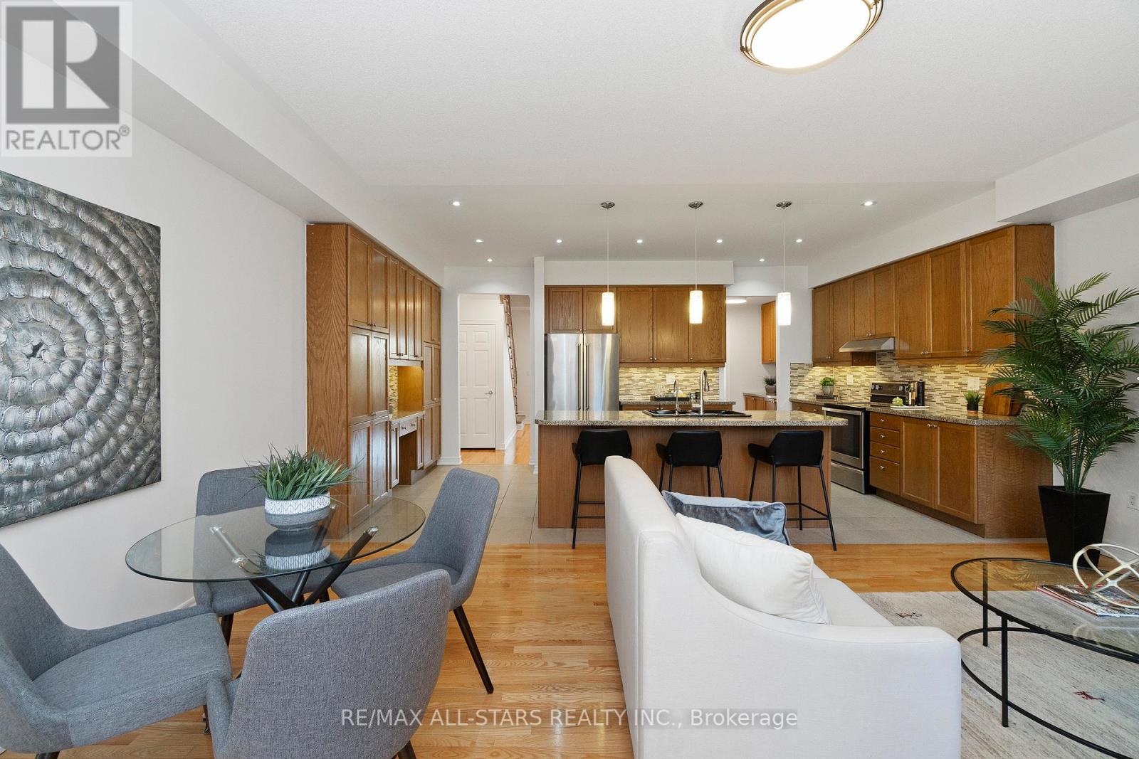 40 Betty Roman Boulevard, Markham, Ontario  L6C 0A5 - Photo 22 - N12463149