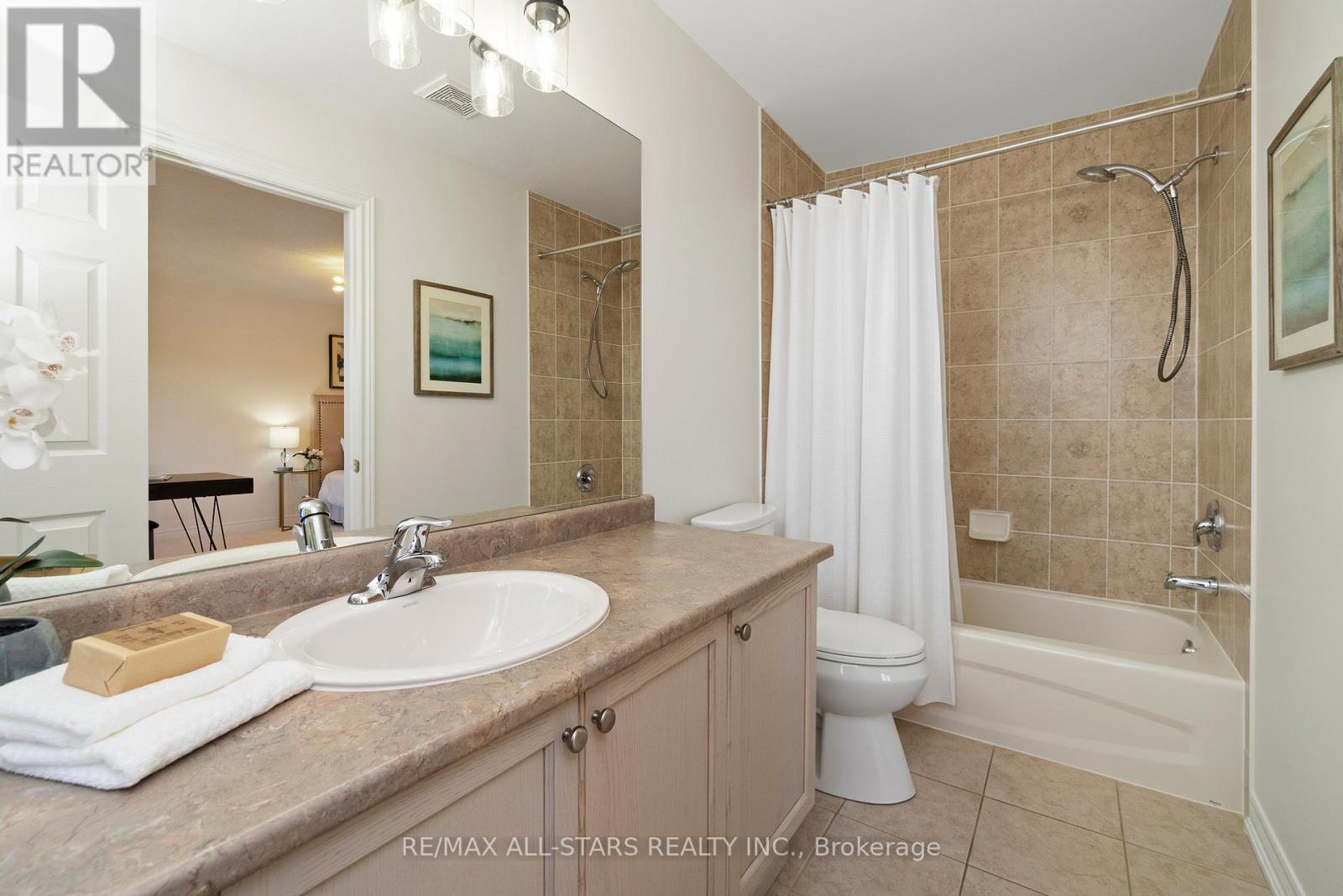 40 Betty Roman Boulevard, Markham, Ontario  L6C 0A5 - Photo 43 - N12463149