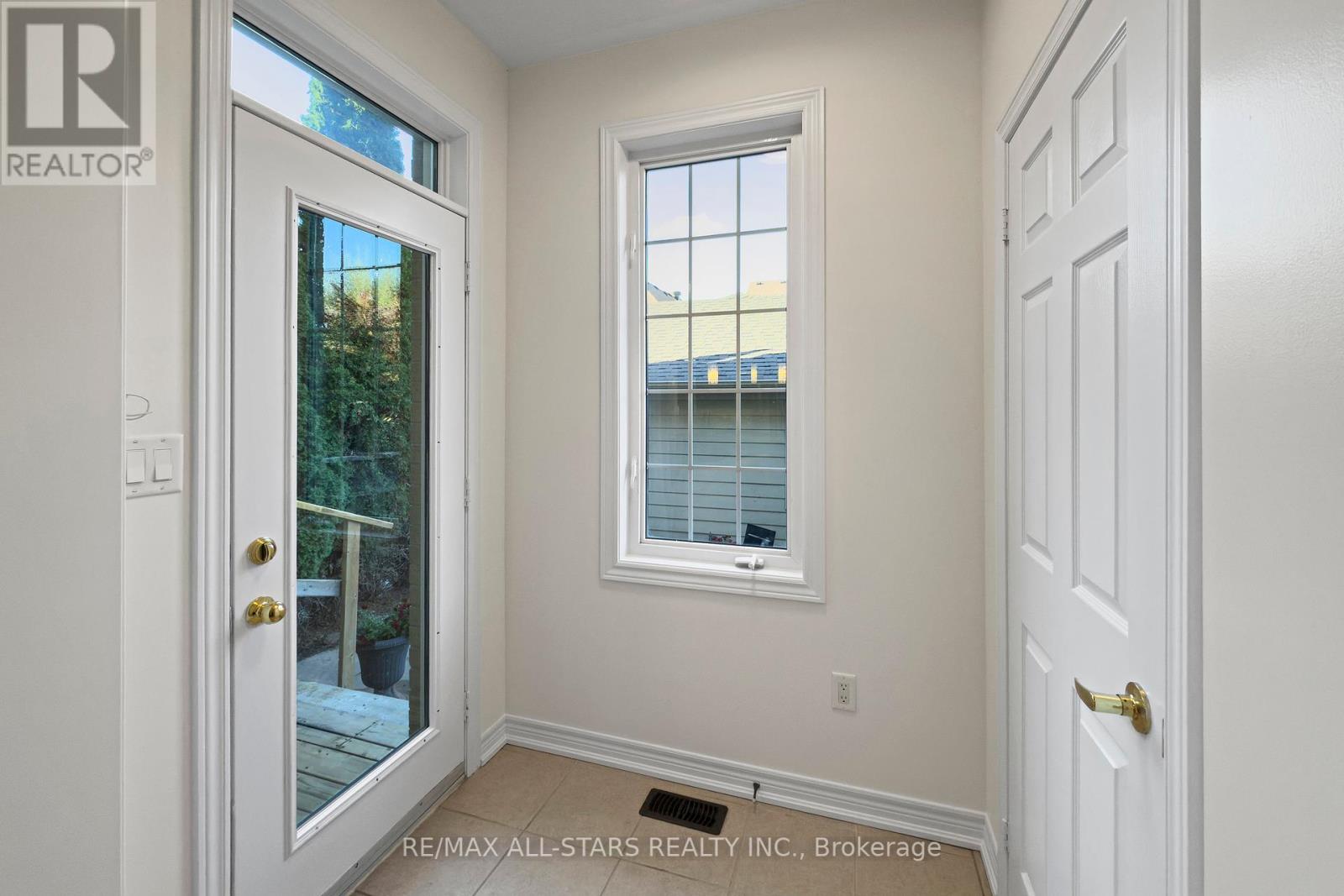 40 Betty Roman Boulevard, Markham, Ontario  L6C 0A5 - Photo 47 - N12463149