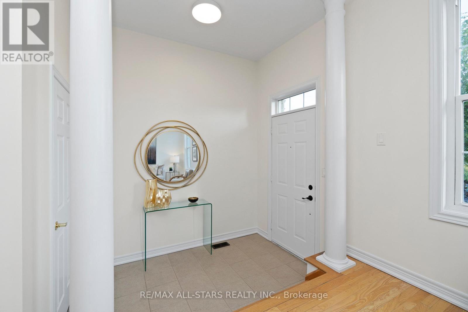 40 Betty Roman Boulevard, Markham, Ontario  L6C 0A5 - Photo 6 - N12463149