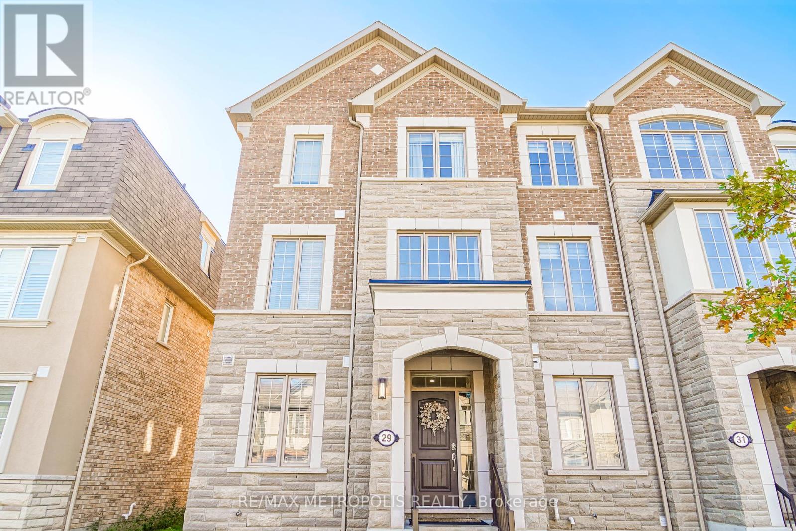 29 Casely Drive, Richmond Hill, Ontario  L4S 0K3 - Photo 2 - N12463167