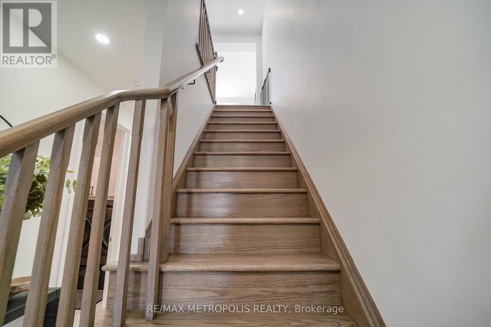 29 Casely Drive, Richmond Hill, Ontario  L4S 0K3 - Photo 9 - N12463167