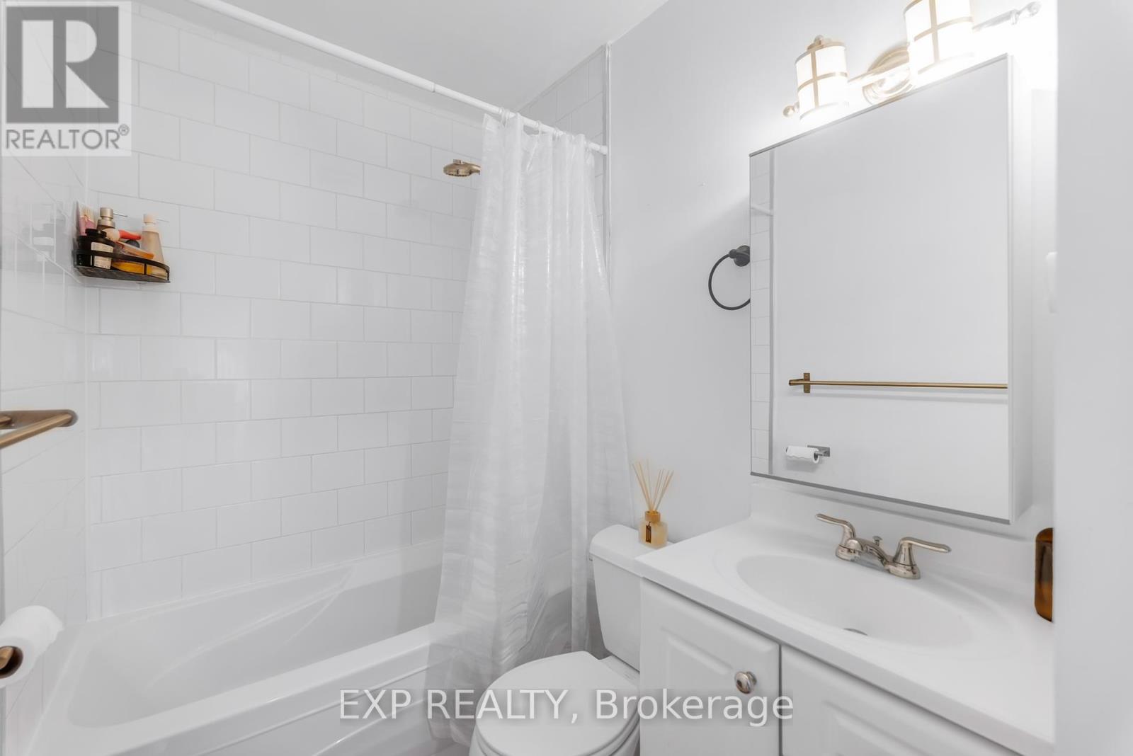 681 Elgin Street, Newmarket, Ontario  L3Y 3B5 - Photo 23 - N12463169