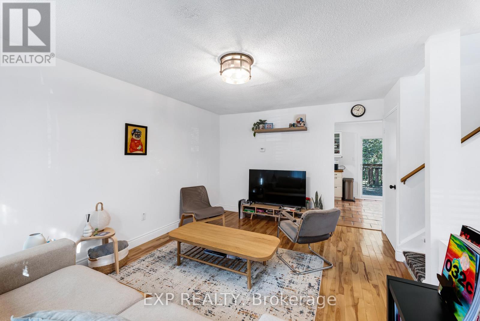 681 Elgin Street, Newmarket, Ontario  L3Y 3B5 - Photo 8 - N12463169