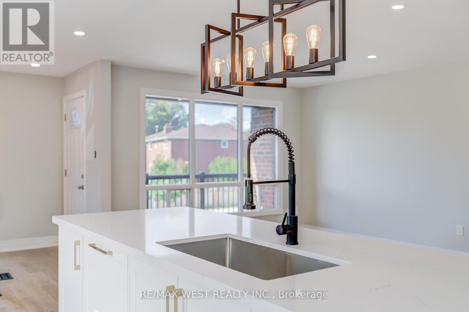 101 Tall Grass Trail, Vaughan, Ontario  L4L 3J3 - Photo 15 - N12463171