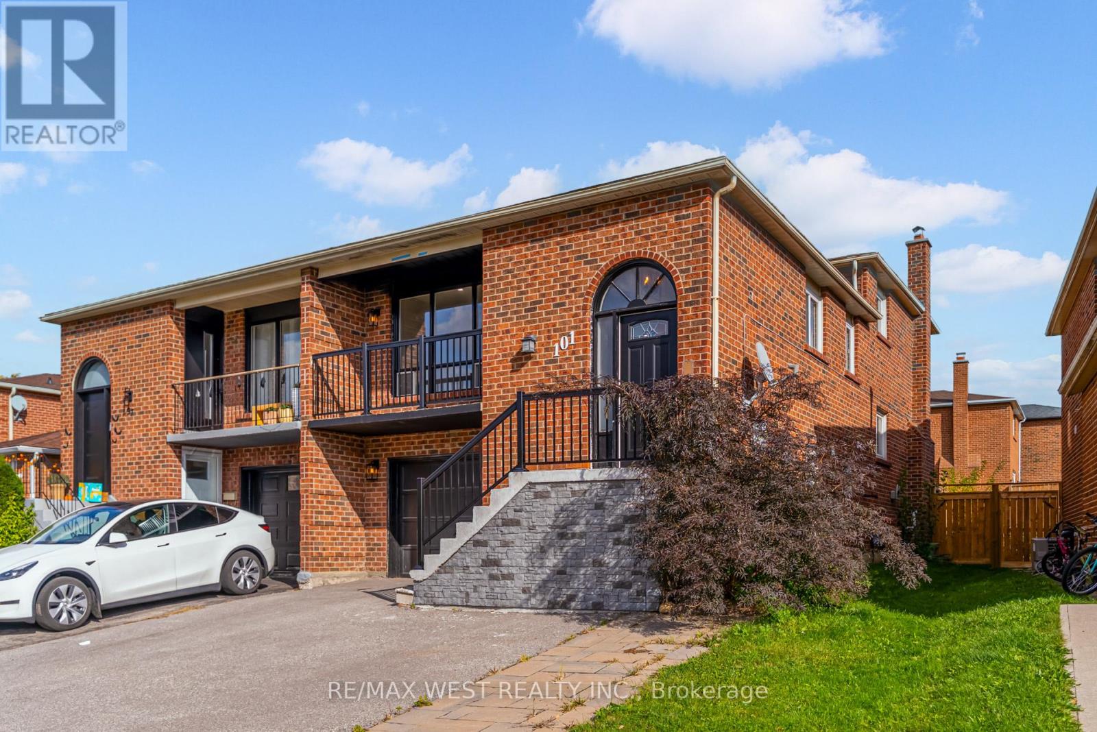 101 Tall Grass Trail, Vaughan, Ontario  L4L 3J3 - Photo 2 - N12463171