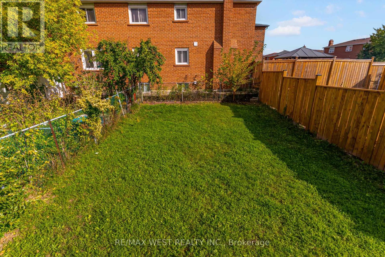 101 Tall Grass Trail, Vaughan, Ontario  L4L 3J3 - Photo 41 - N12463171