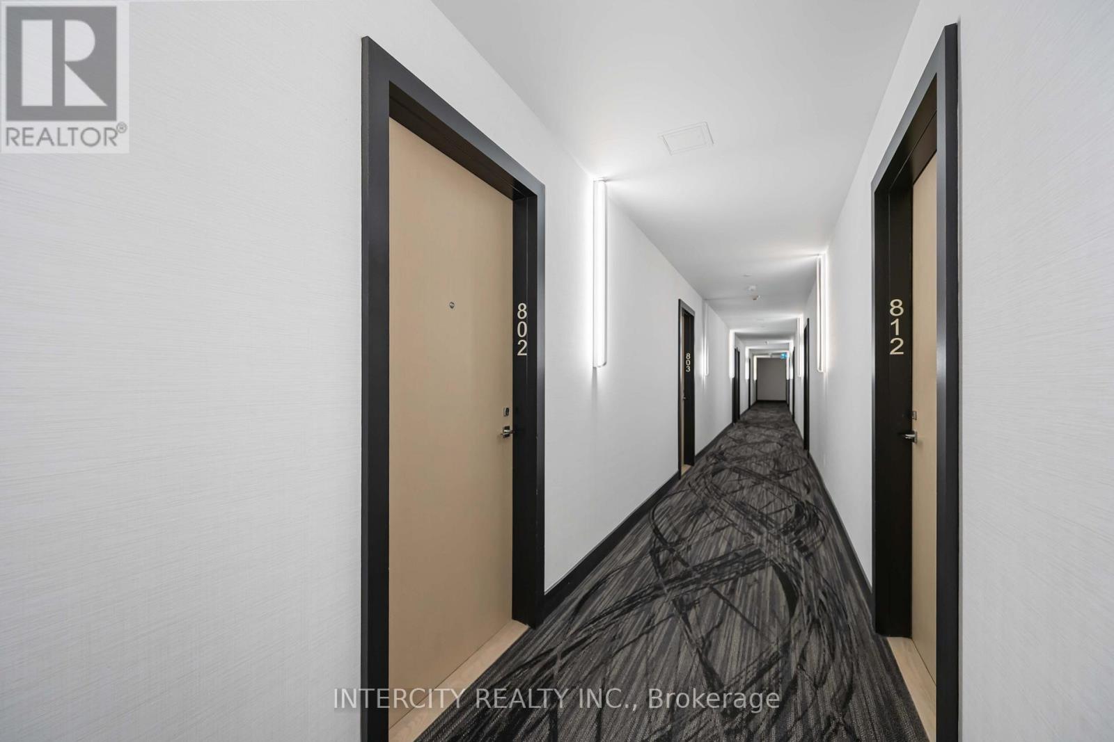 802 - 10 Rouge Valley Drive, Markham, Ontario  L6G 0G9 - Photo 2 - N12463199