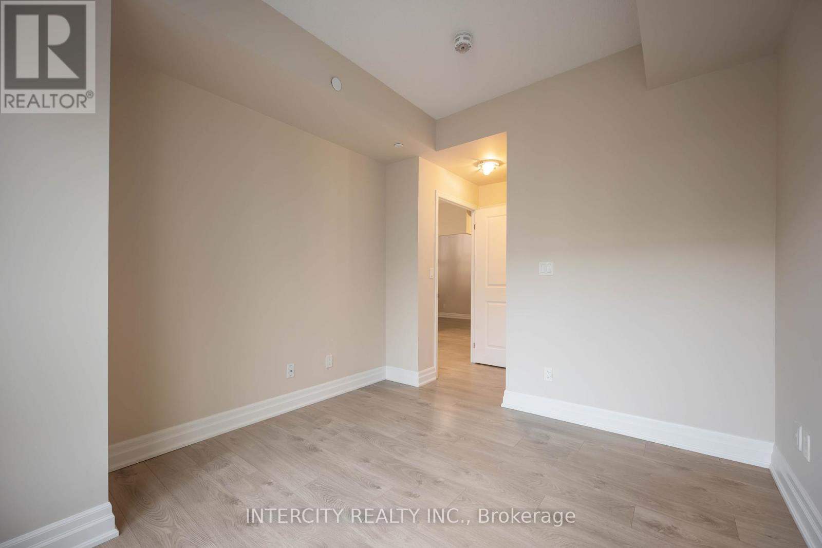 802 - 10 Rouge Valley Drive, Markham, Ontario  L6G 0G9 - Photo 22 - N12463199